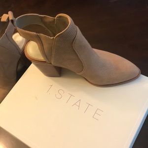 1.STATE tan ankle boots